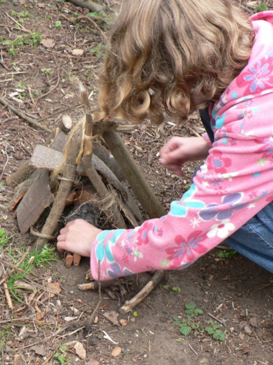 select left of pic for previous, right for next, top for index